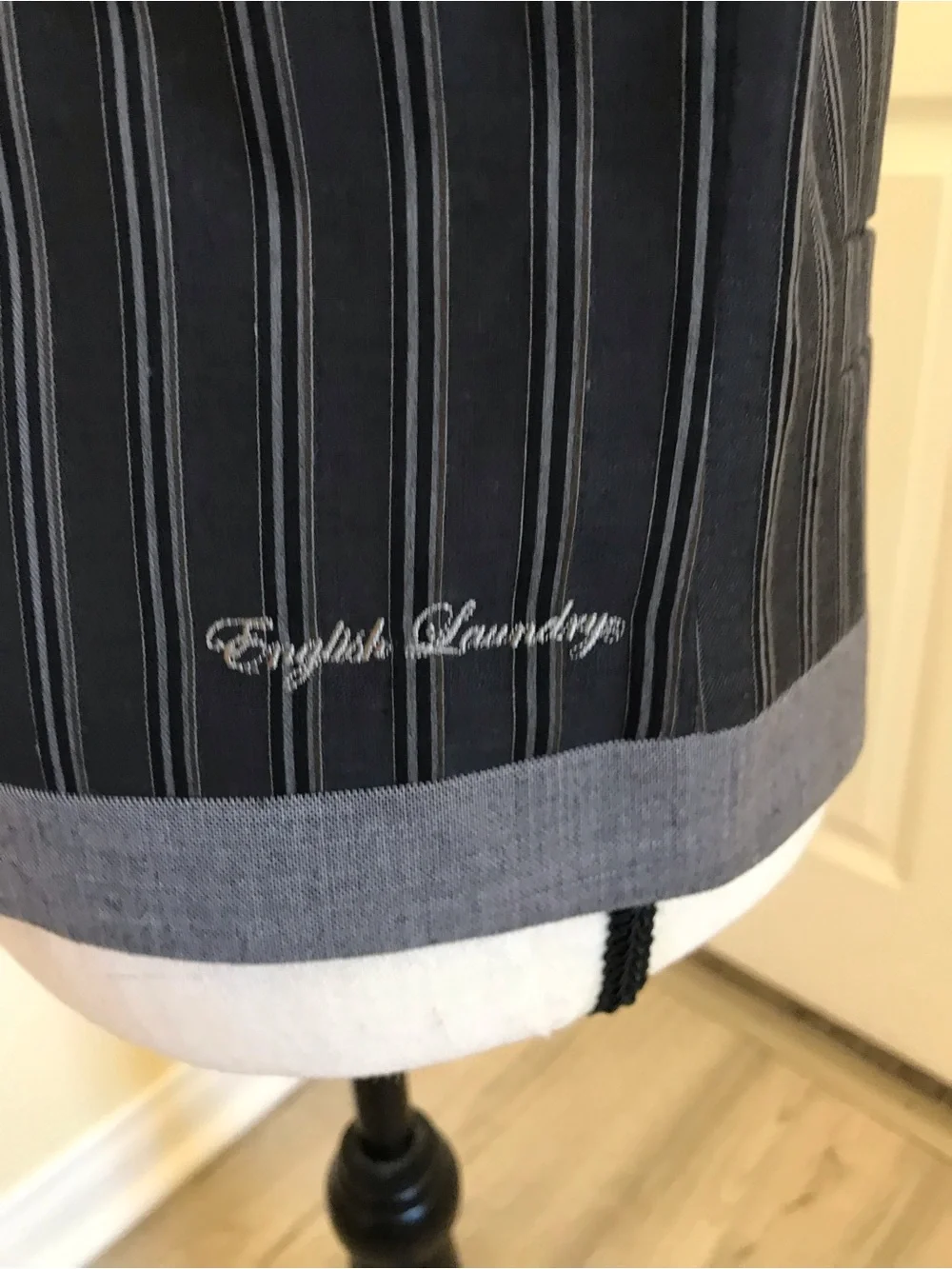 English Laundry Vest Striped Size Medium Embroidered Detailing Vest